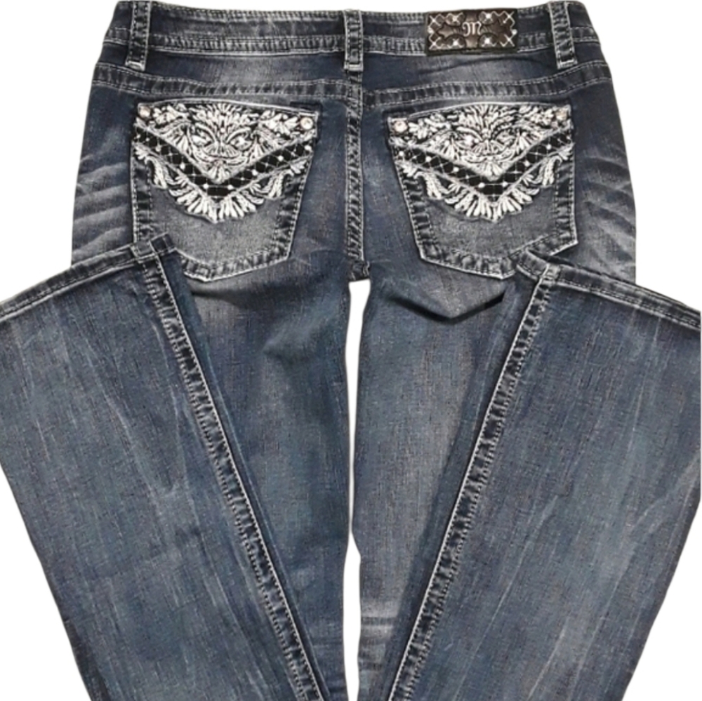 Miss Me Bootcut Jeans. Women's Size: Waist 31x34 Inseam.